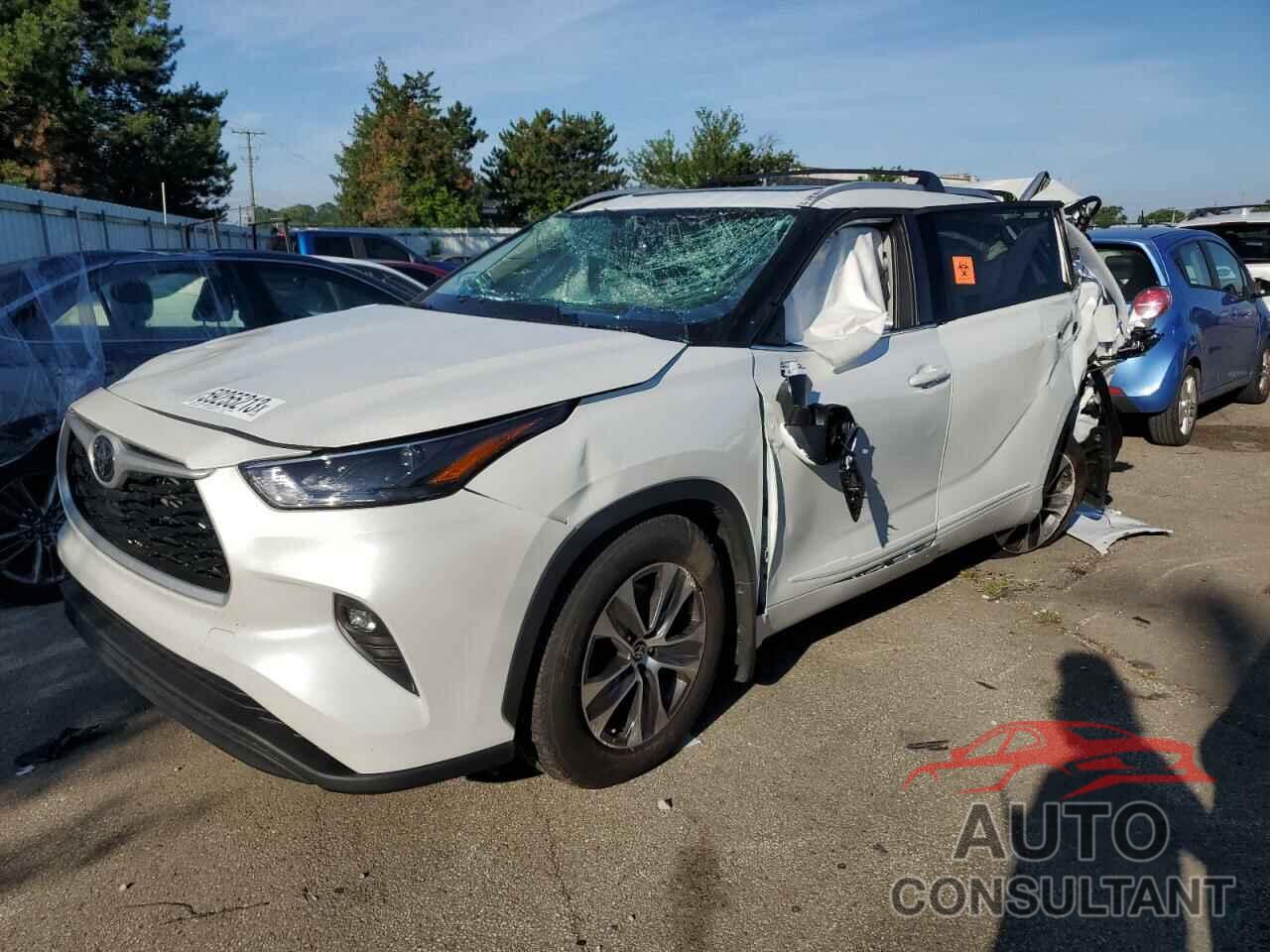 TOYOTA HIGHLANDER 2022 - 5TDGZRBH7NS255910
