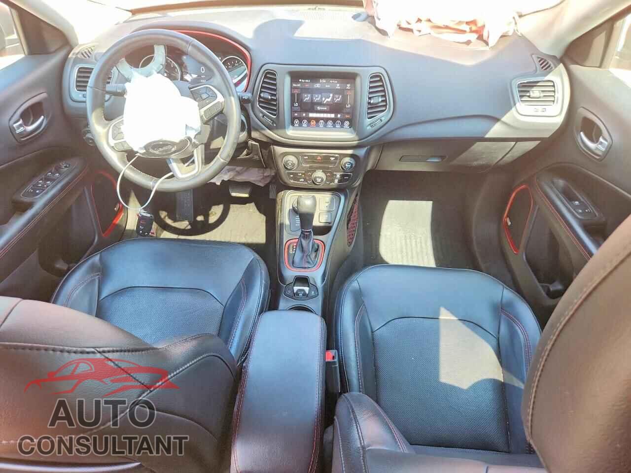 JEEP COMPASS 2018 - 3C4NJDDB2JT455071
