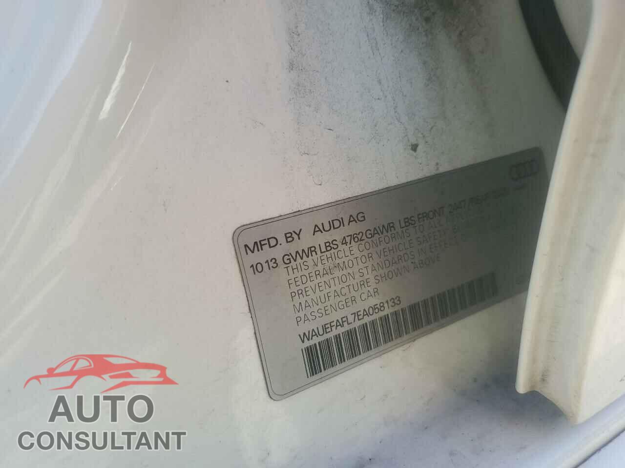 AUDI A4 2014 - WAUEFAFL7EA058133
