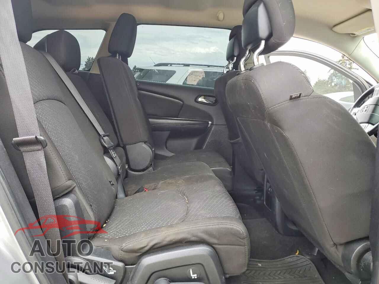 DODGE JOURNEY 2015 - 3C4PDCBG7FT715478