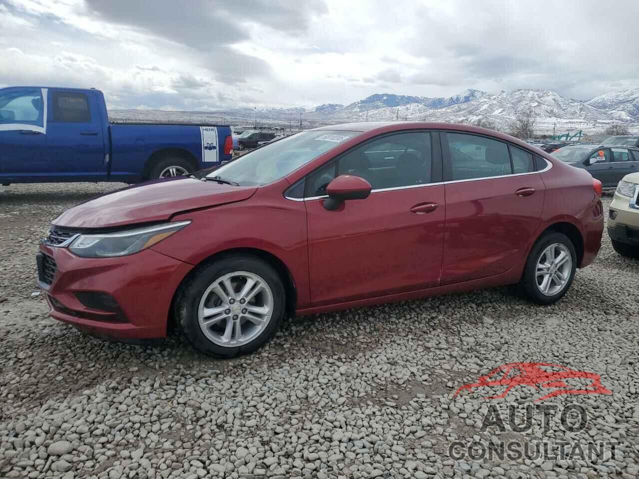 CHEVROLET CRUZE 2018 - 1G1BE5SM6J7168475