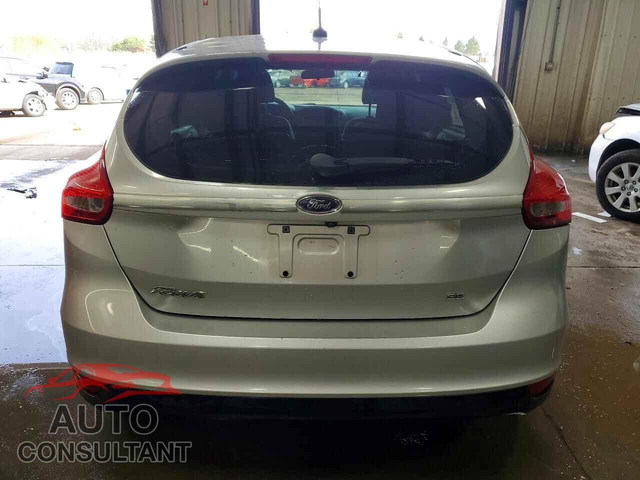 FORD FOCUS 2018 - 1FADP3K20JL252155
