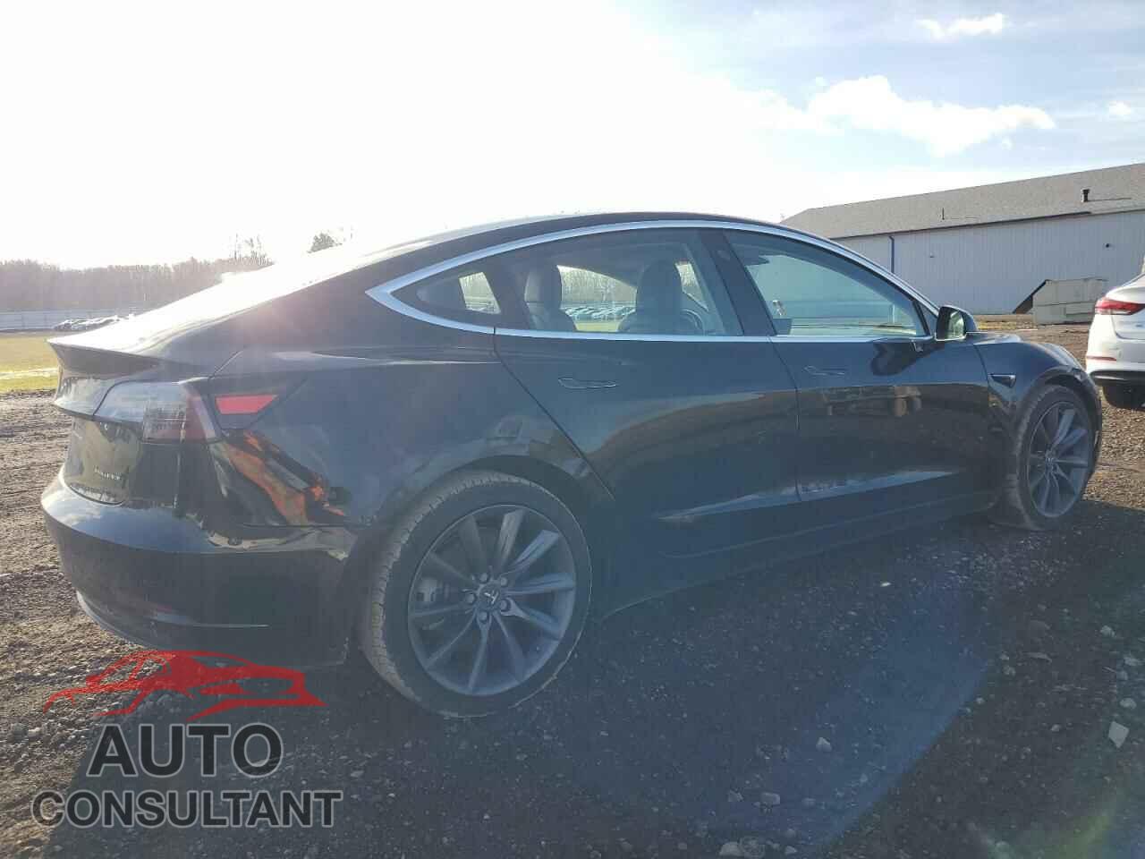 TESLA MODEL 3 2018 - 5YJ3E1EBXJF093045