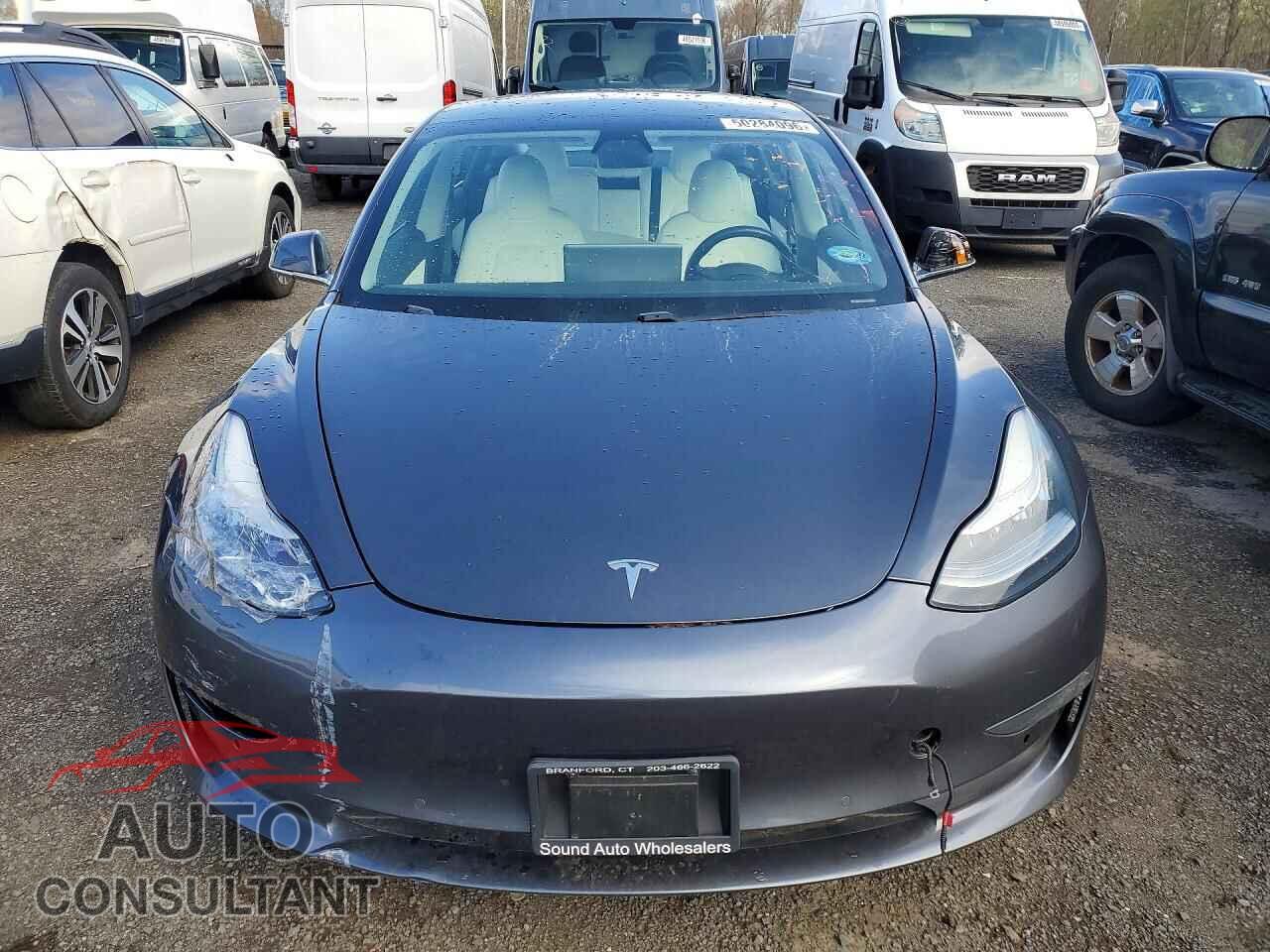 TESLA MODEL 3 2019 - 5YJ3E1EA5KF301857