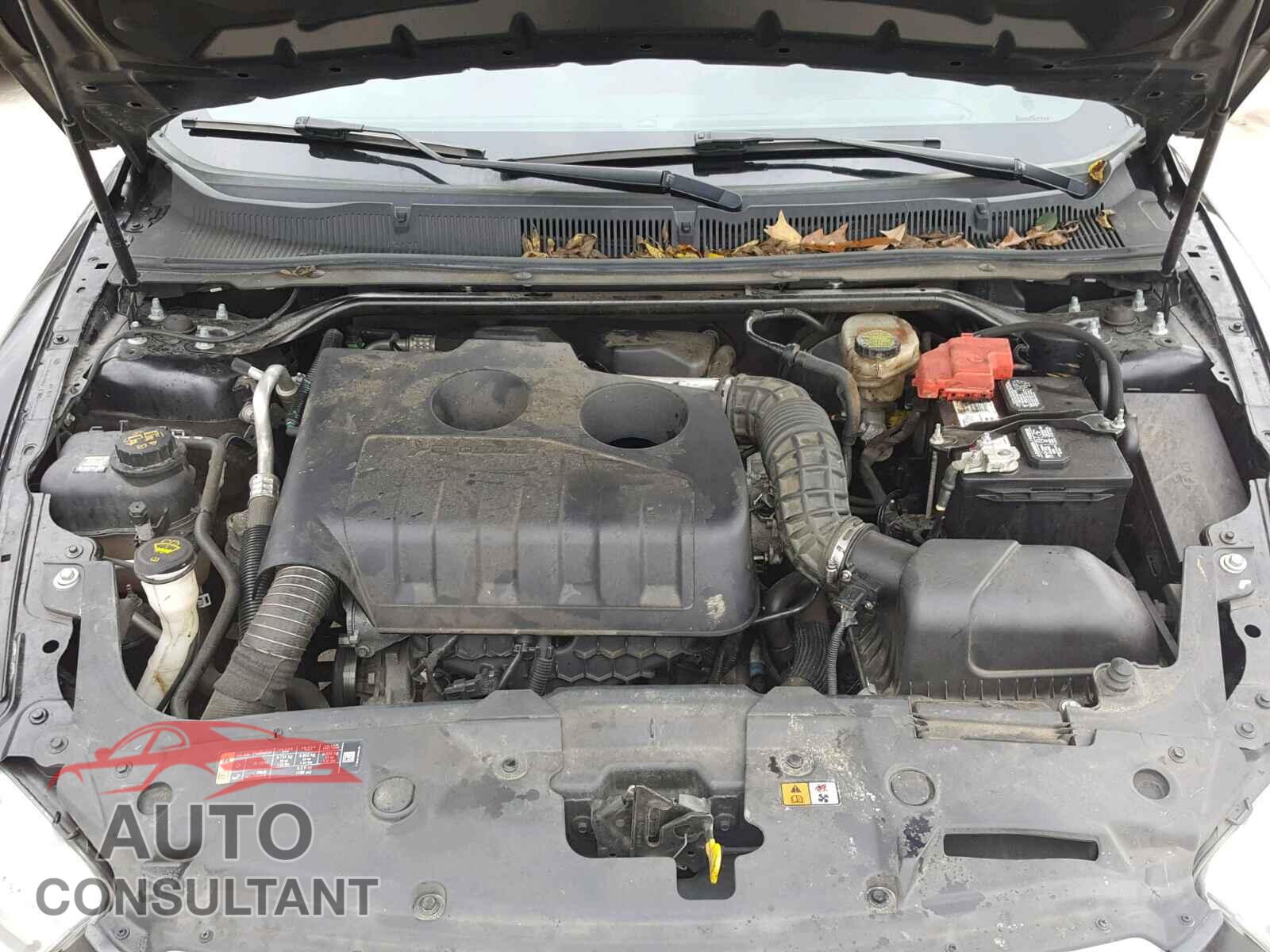 FORD TAURUS 2015 - 1FAHP2E99FG151989