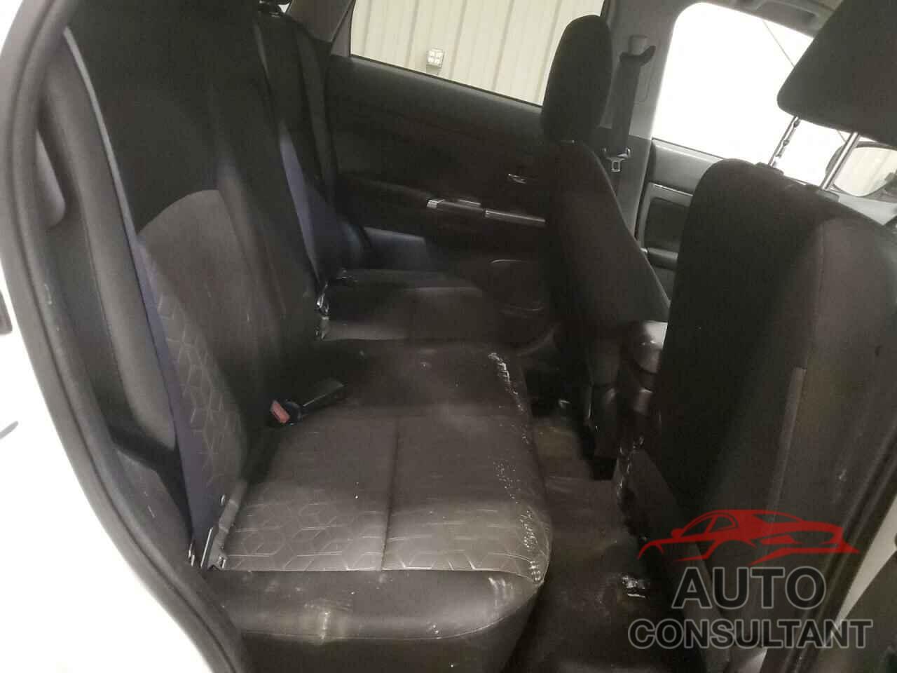 MITSUBISHI OUTLANDER 2021 - JA4ARUAU7MU019625