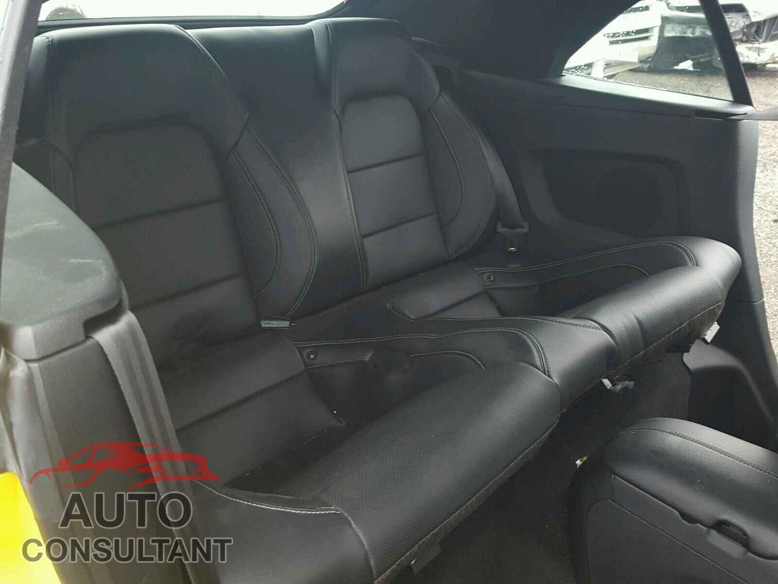 FORD MUSTANG 2018 - 1FATP8UH0J5117921