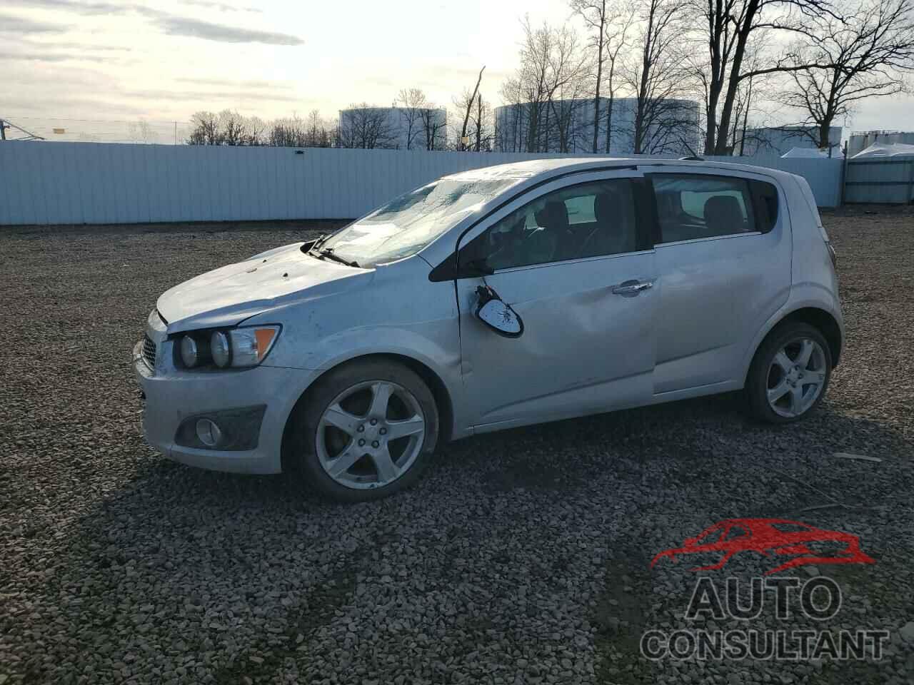 CHEVROLET SONIC 2015 - 1G1JE6SB6F4192669
