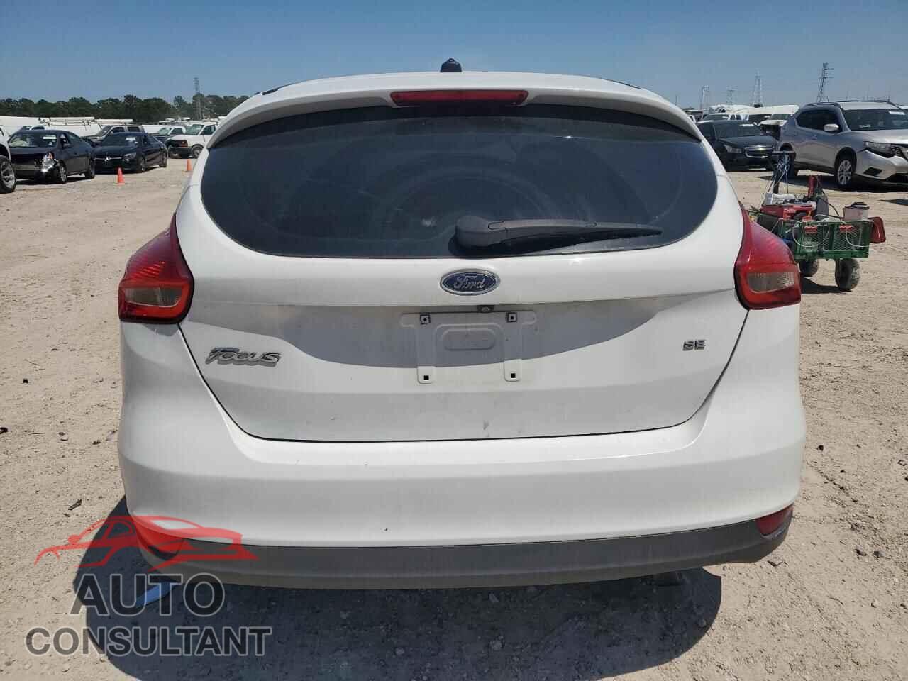 FORD FOCUS 2016 - 1FADP3K2XGL310054