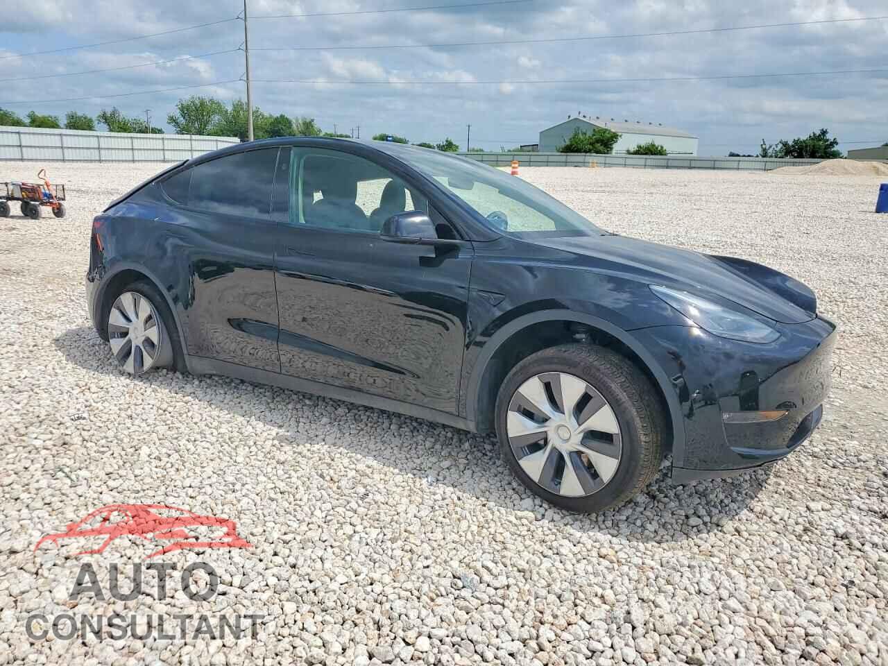 TESLA MODEL Y 2024 - 7SAYGAEE1RF074392