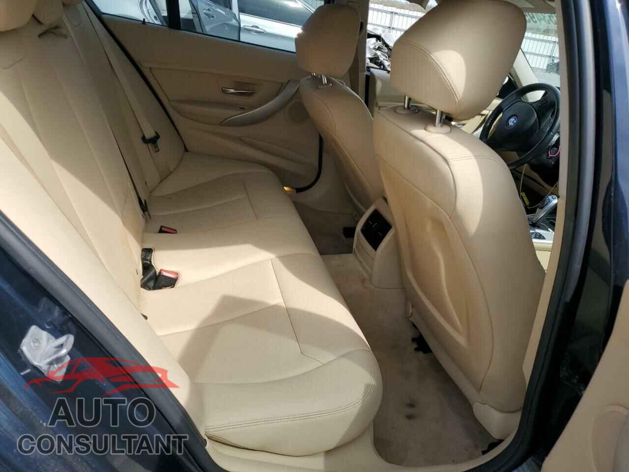 BMW 3 SERIES 2016 - WBA8E1G59GNU11760