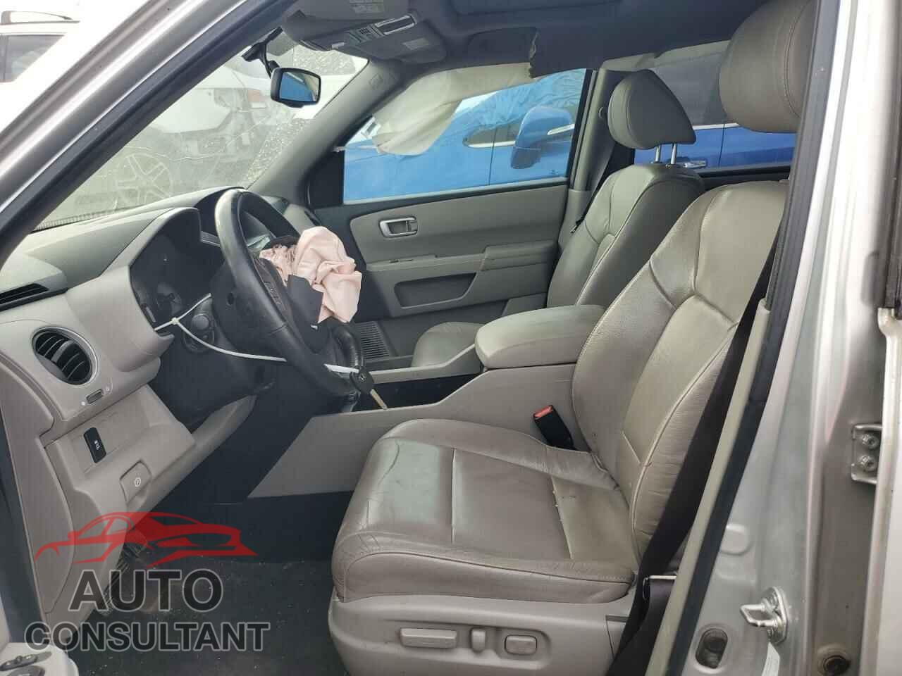 HONDA PILOT 2013 - 5FNYF3H52DB009700