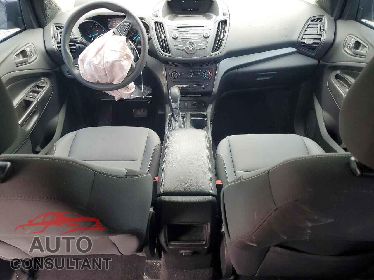 FORD ESCAPE 2017 - 1FMCU0F76HUC75720