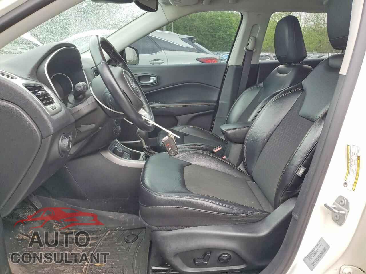 JEEP COMPASS 2017 - 3C4NJDBB8HT689647
