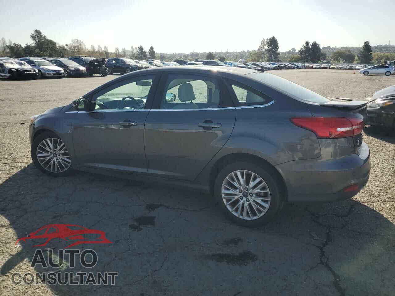 FORD FOCUS 2015 - 1FADP3J20FL322228