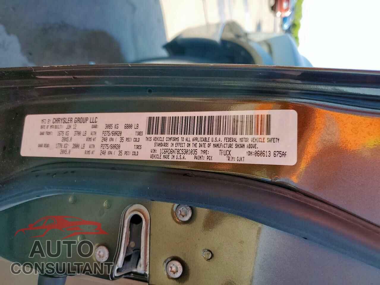 DODGE RAM 1500 2012 - 1C6RD6NT8CS301035