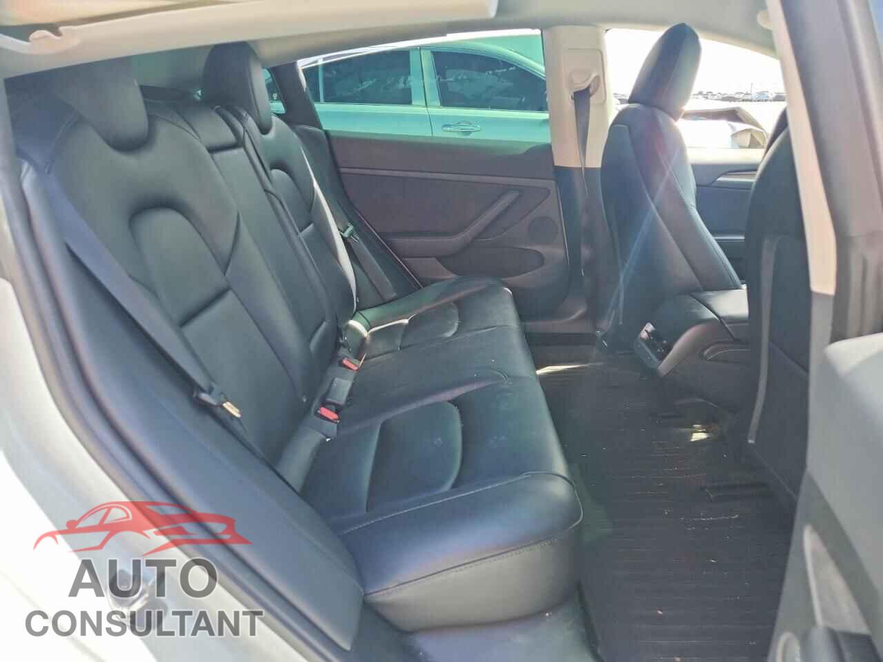 TESLA MODEL 3 2022 - 5YJ3E1EB8NF205654