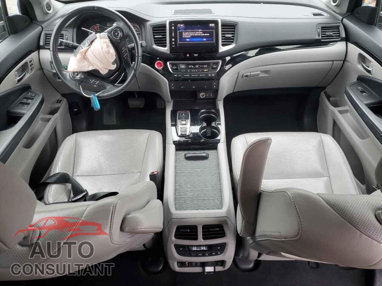 HONDA PILOT 2018 - 5FNYF6H04JB045163