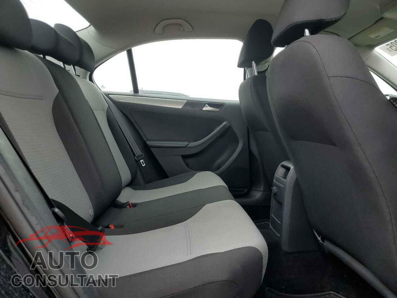 VOLKSWAGEN JETTA 2017 - 3VW2B7AJ5HM399643