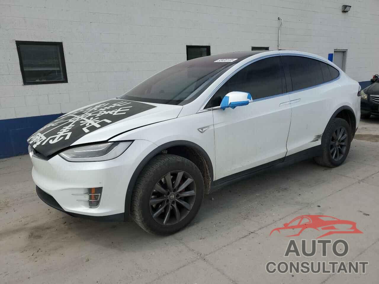 TESLA MODEL X 2016 - 5YJXCAE42GFS00008