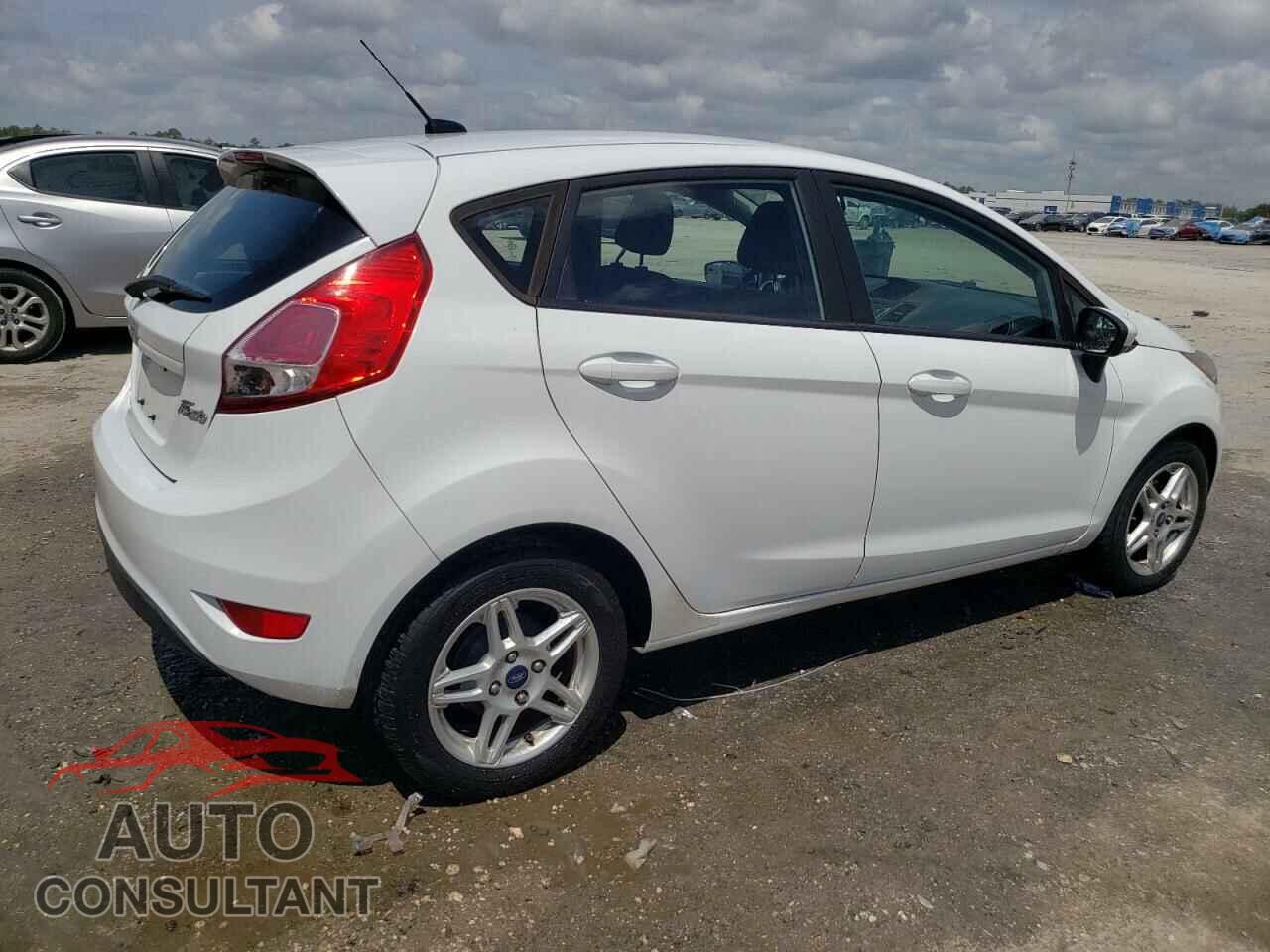 FORD FIESTA 2018 - 3FADP4EJ3JM122829