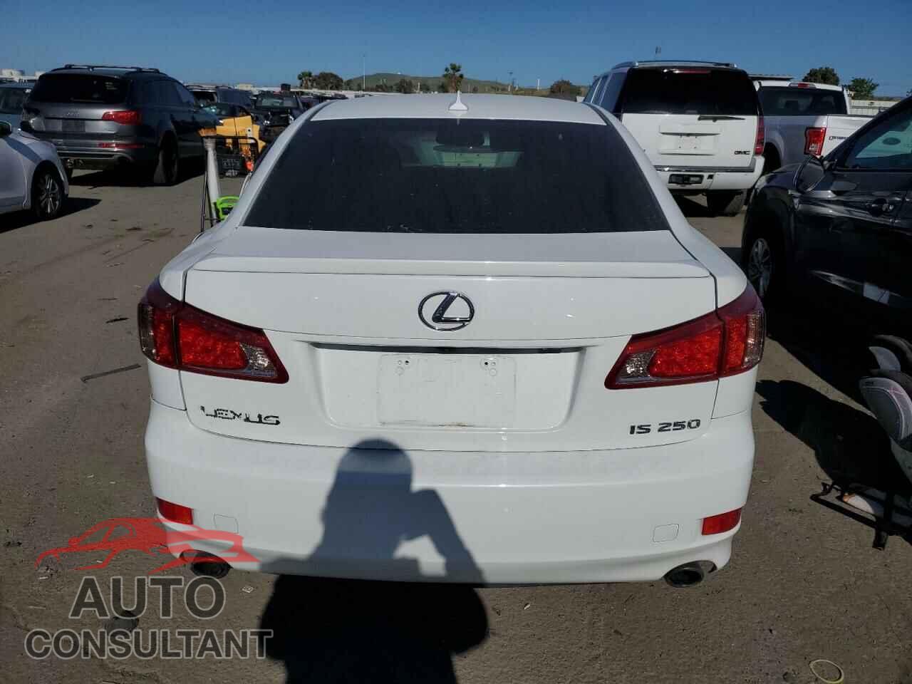 LEXUS IS 2012 - JTHBF5C2XC5167103