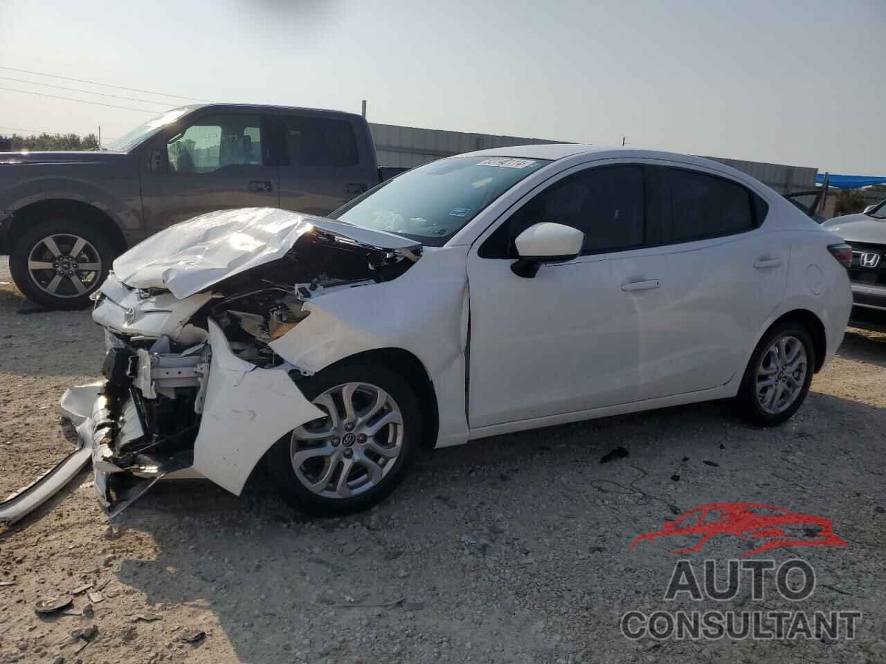 TOYOTA YARIS 2018 - 3MYDLBYV9JY319247