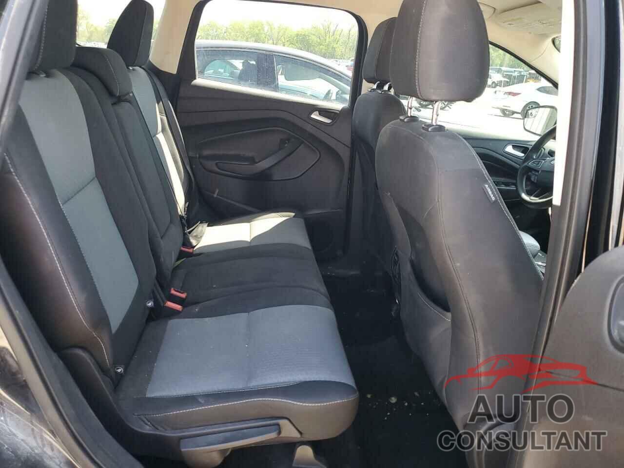 FORD ESCAPE 2017 - 1FMCU0GD4HUE08298