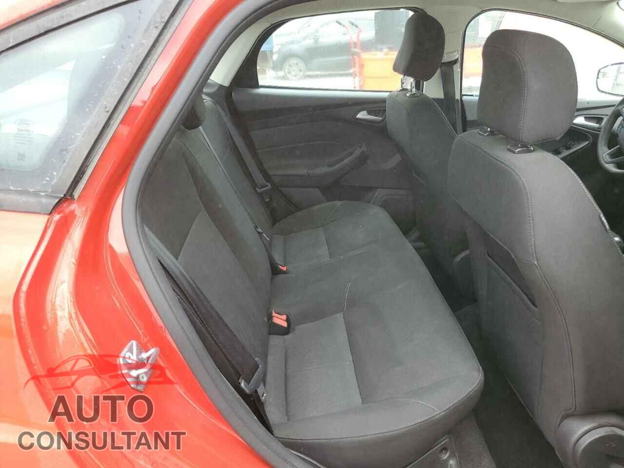 FORD FOCUS 2017 - 1FADP3F28HL294030