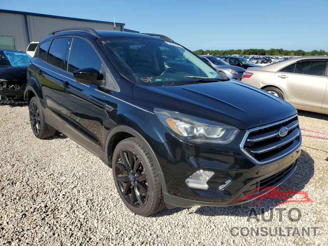 FORD ESCAPE 2017 - 1FMCU0G98HUB96355