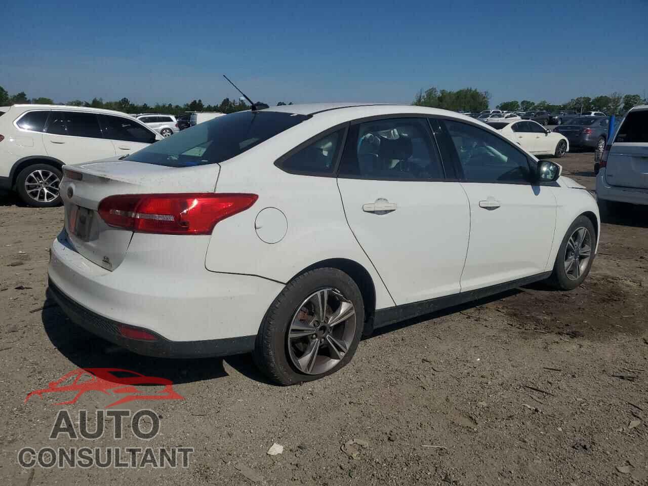 FORD FOCUS 2018 - 1FADP3FE0JL256985