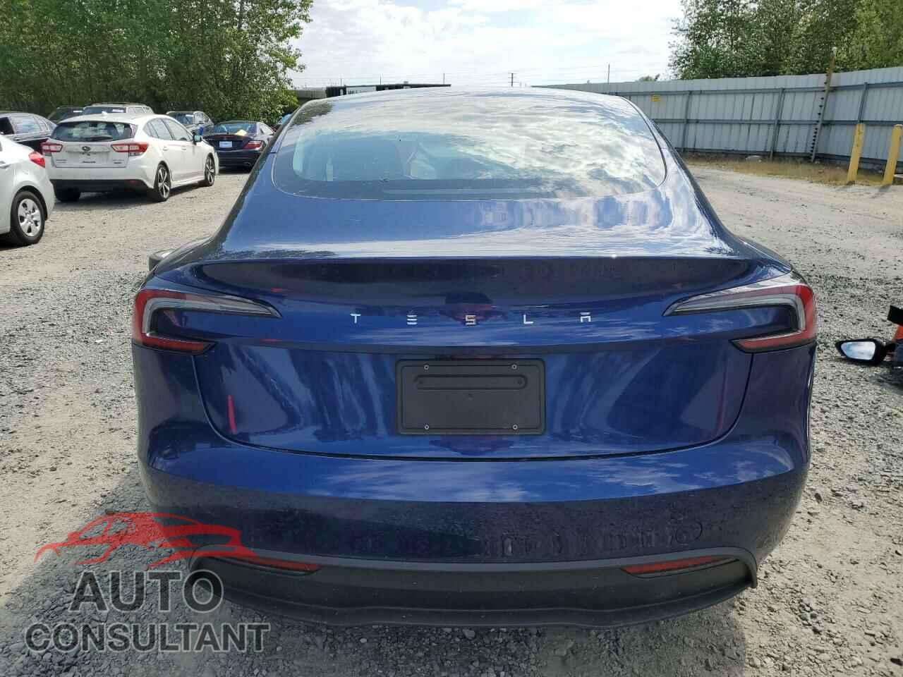 TESLA MODEL 3 2024 - 5YJ3E1EA3RF844540