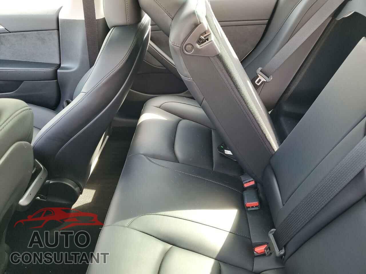 TESLA MODEL 3 2023 - 5YJ3E1EA0PF547352