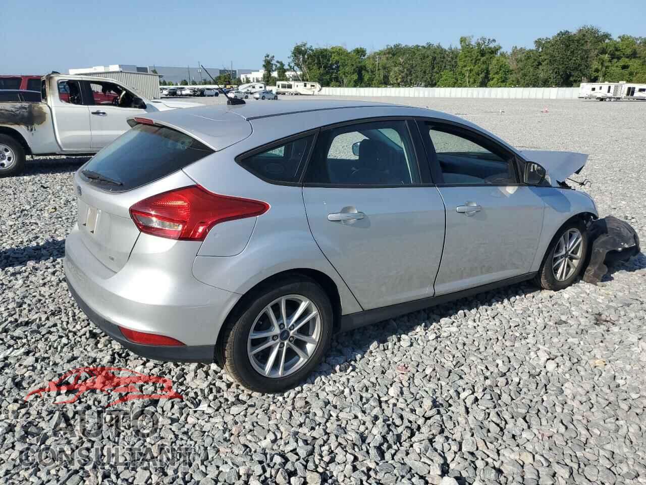 FORD FOCUS 2017 - 1FADP3K23HL338232