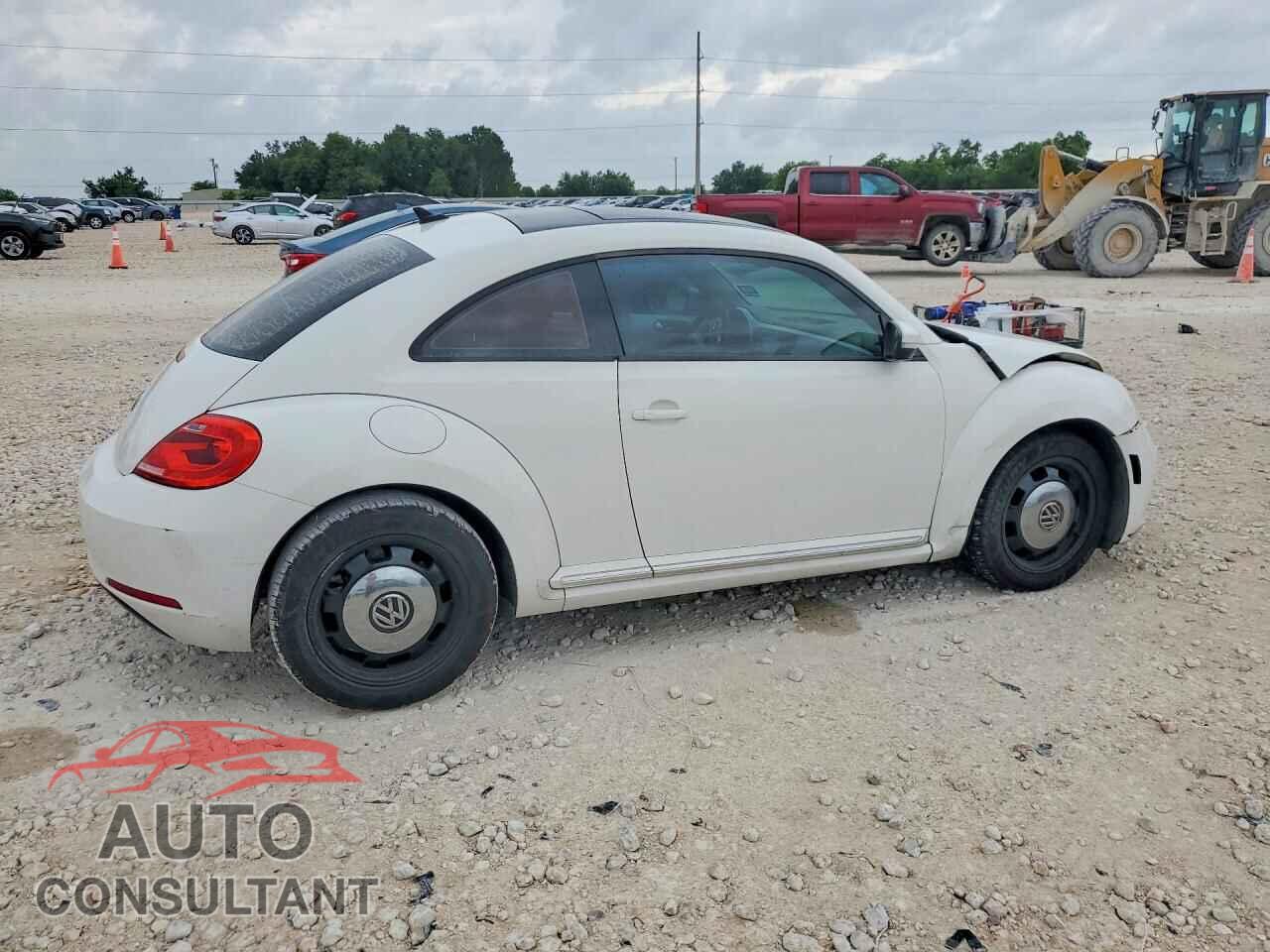 VOLKSWAGEN BEETLE 2013 - 3VWJX7AT2DM692019