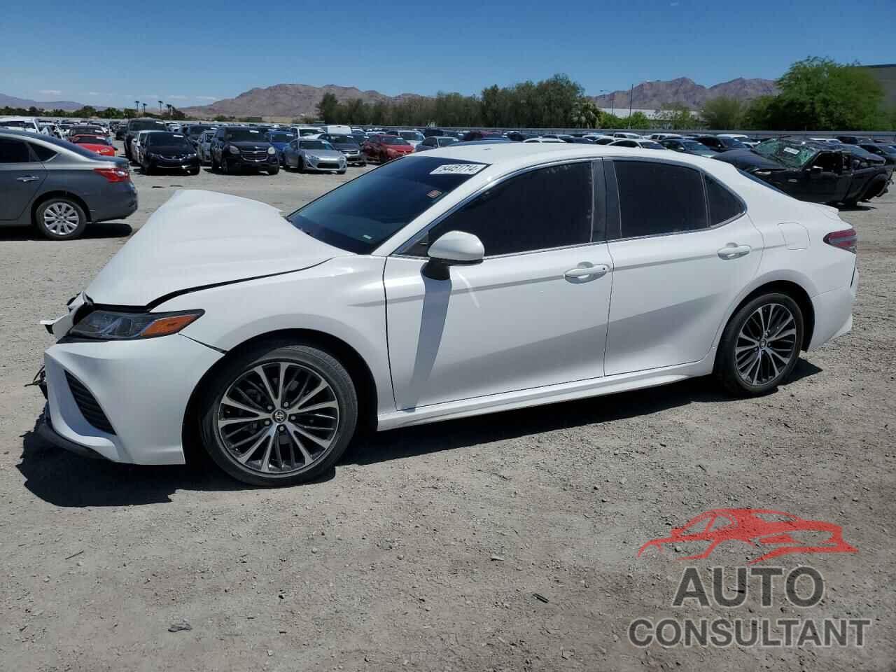 TOYOTA CAMRY 2018 - 4T1B11HK1JU079332