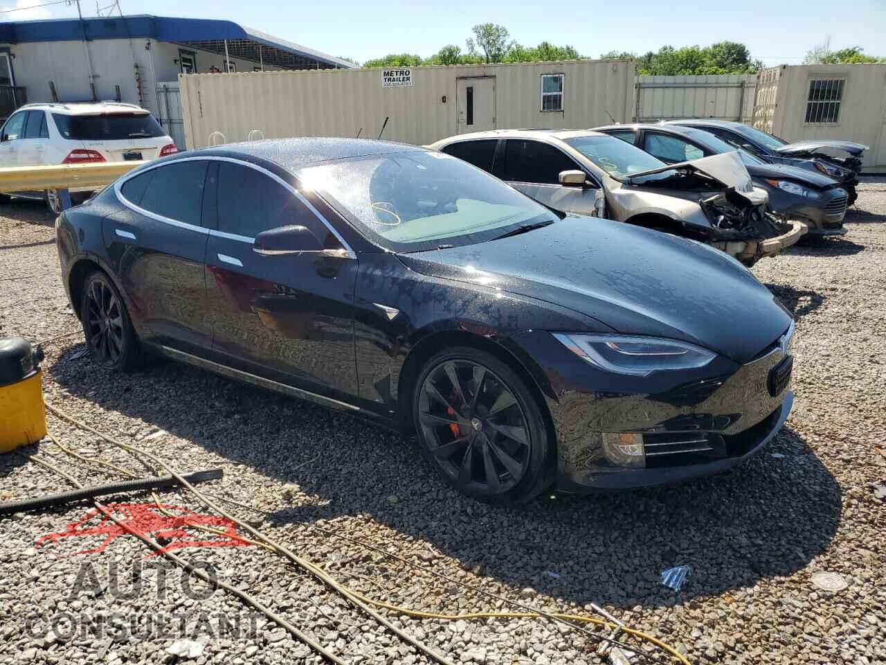 TESLA MODEL S 2020 - 5YJSA1E44LF370431