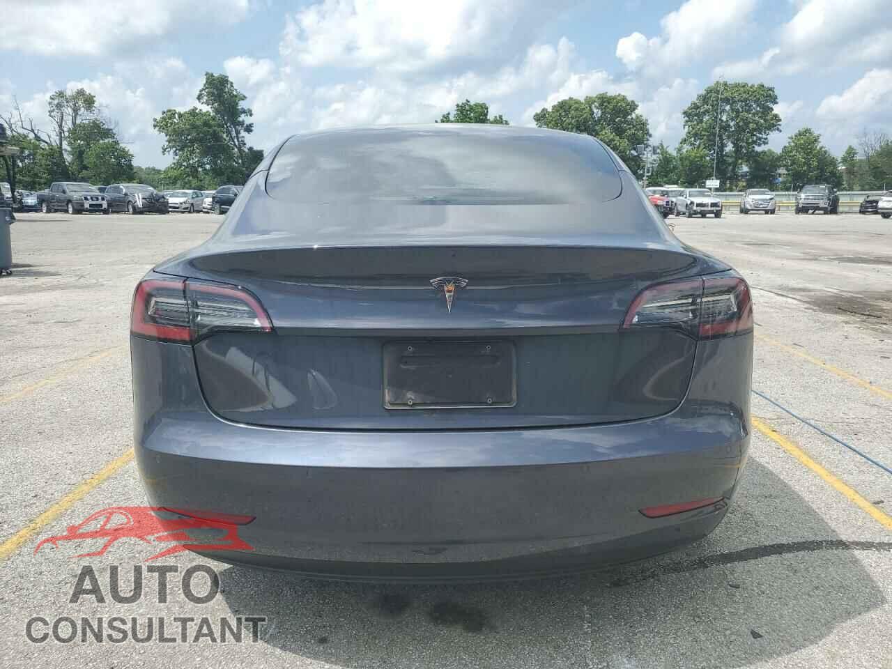 TESLA MODEL 3 2021 - 5YJ3E1EA2MF090667