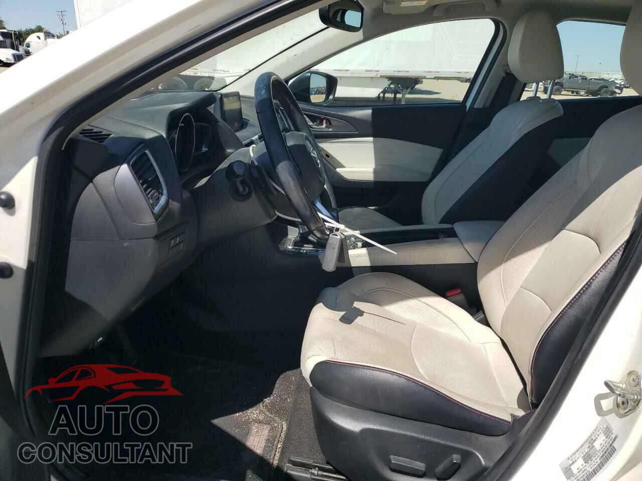 MAZDA 3 2017 - 3MZBN1M30HM128720