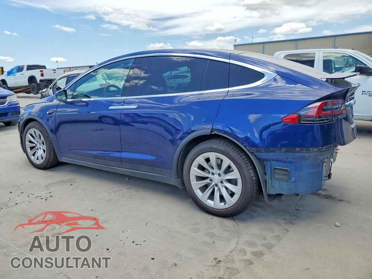 TESLA MODEL X 2018 - 5YJXCBE21JF110599
