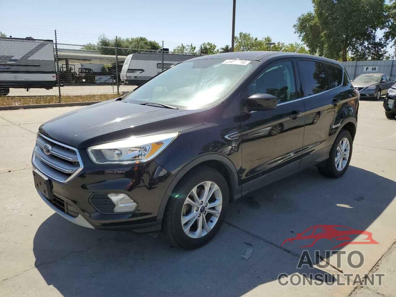 FORD ESCAPE 2017 - 1FMCU0GD5HUE49300