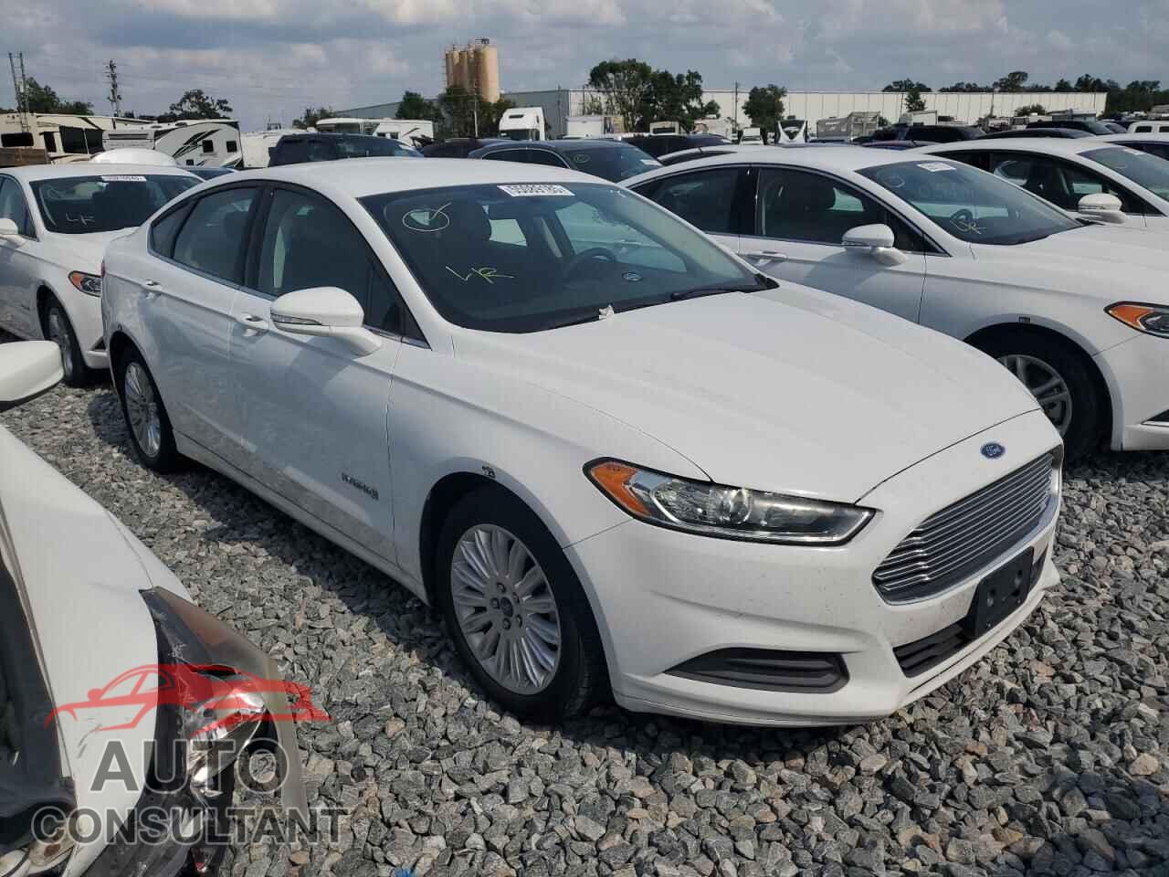 FORD FUSION 2015 - 3FA6P0LU0FR120139