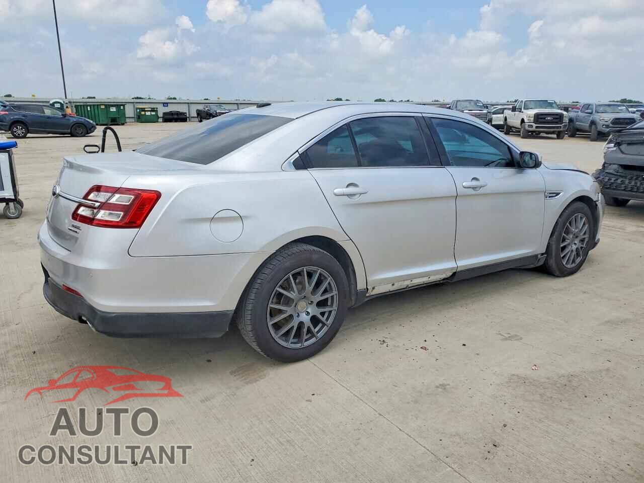 FORD TAURUS 2011 - 1FAHP2E80DG192676