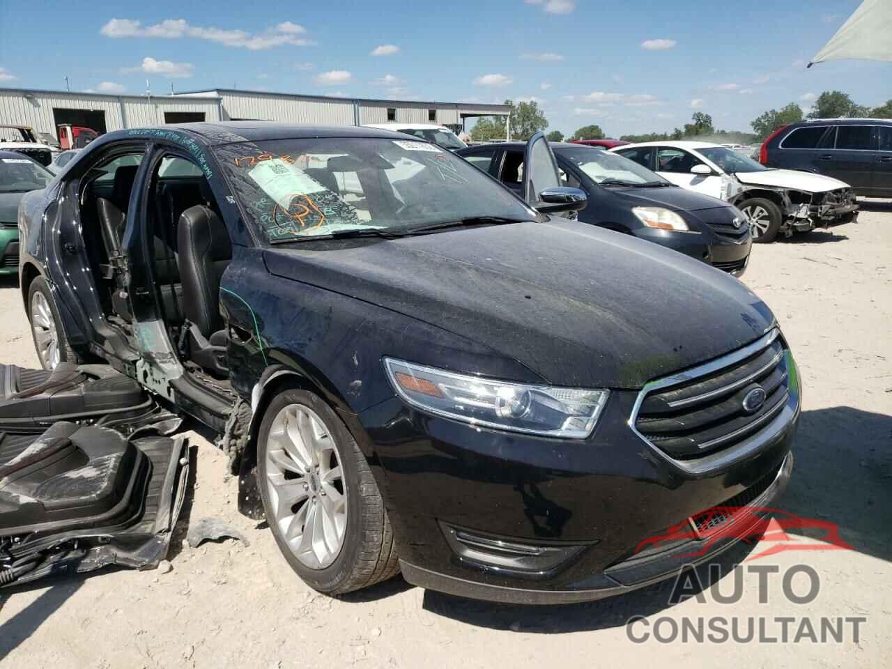 FORD TAURUS 2018 - 1FAHP2F88JG129870