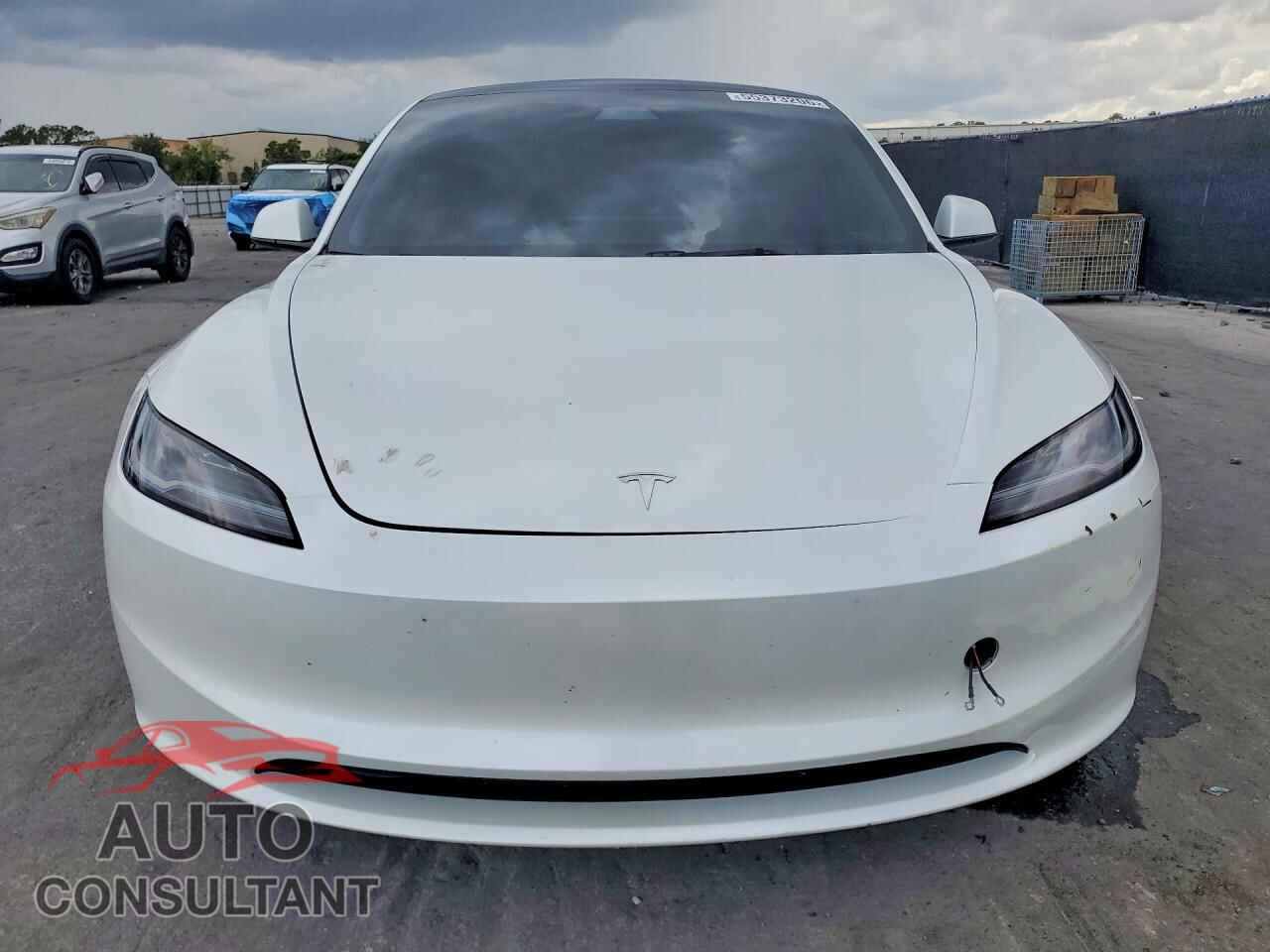 TESLA MODEL 3 2024 - 5YJ3E1EA9RF744085