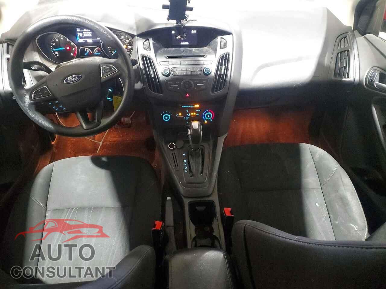 FORD FOCUS 2016 - 1FADP3K21GL264663