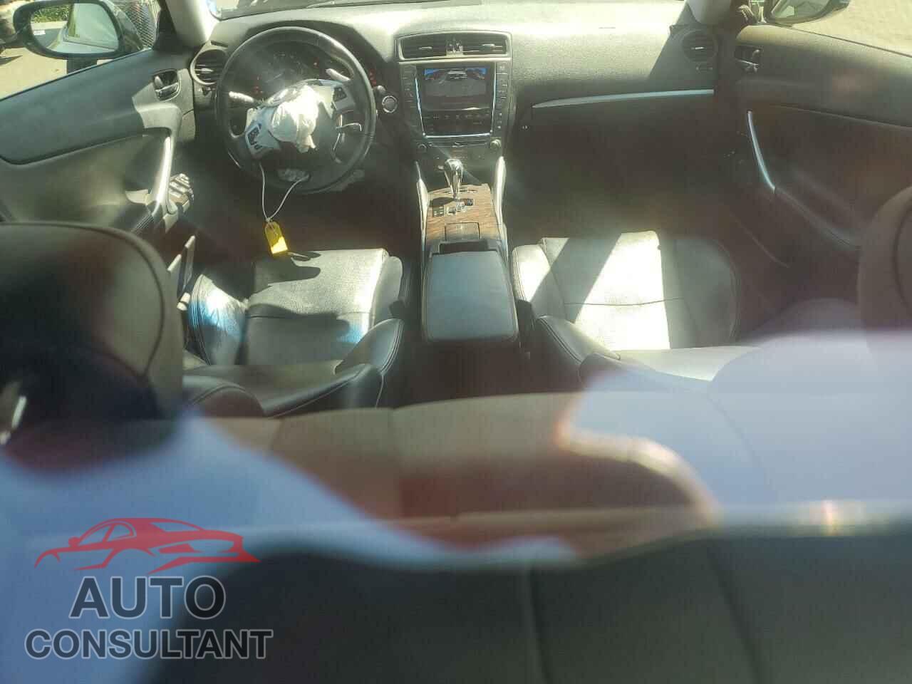 LEXUS IS 2015 - JTHFF2C28F2532142