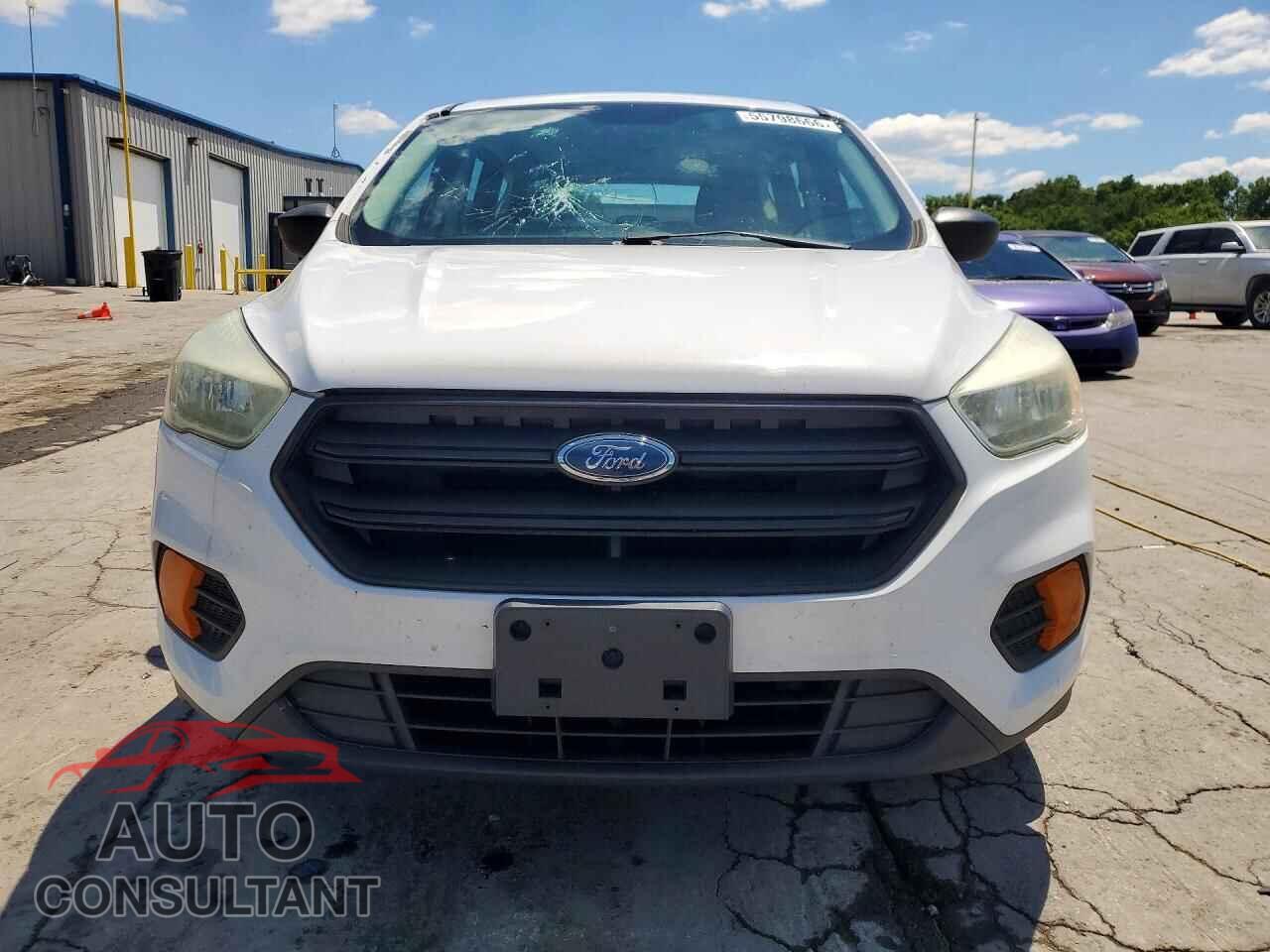 FORD ESCAPE 2017 - 1FMCU0F75HUC73828