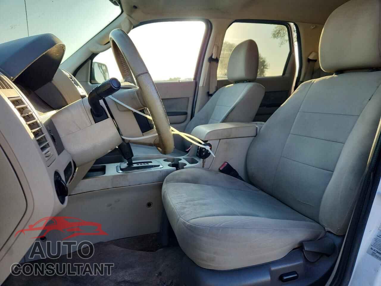 FORD ESCAPE 2010 - 1FMCU0DG2AKB60892