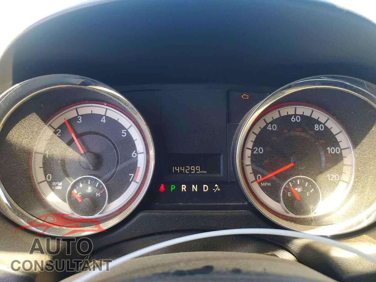 DODGE CARAVAN 2015 - 2C4RDGBG2FR749573